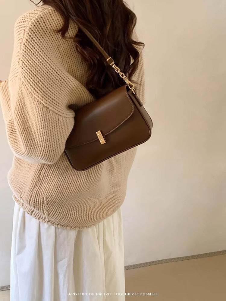 Nomad Note Shoulder Bag