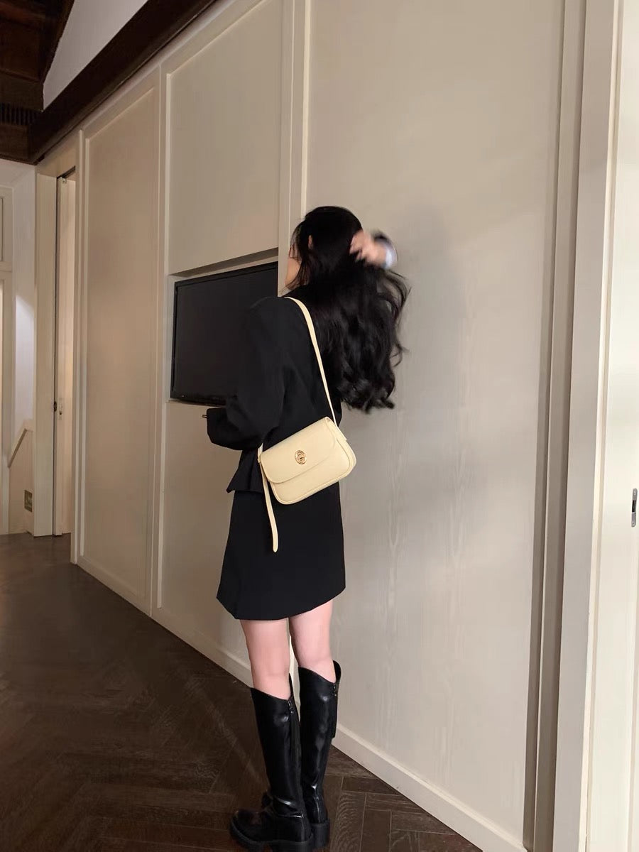 Echo Soft Crossbody bag