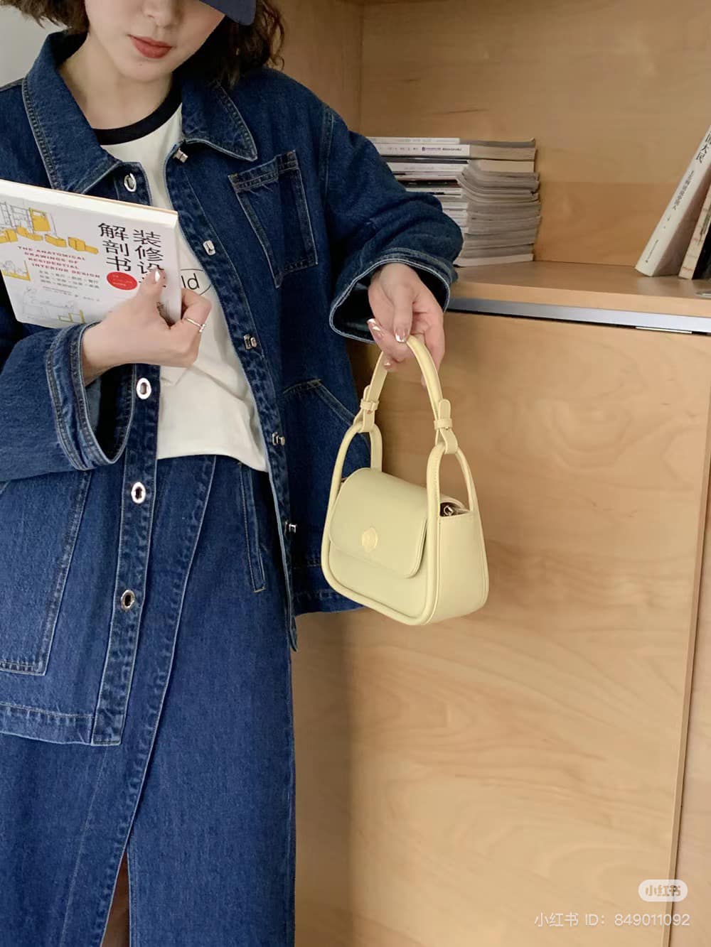 Spring Flow Crossbody Bag
