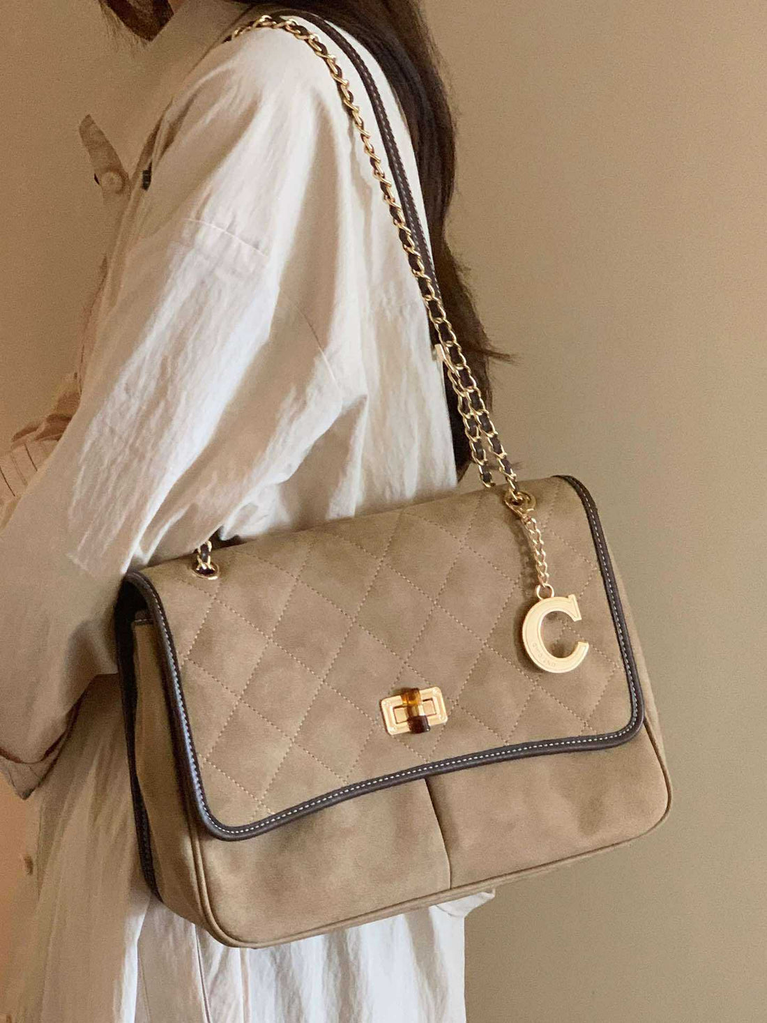 Mix & Match Chio2nd: Create Outfits That Stand Out