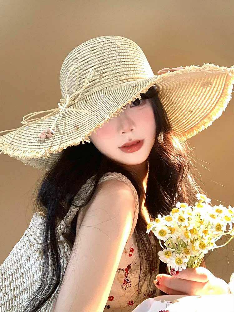 Embroidered flower straw hat