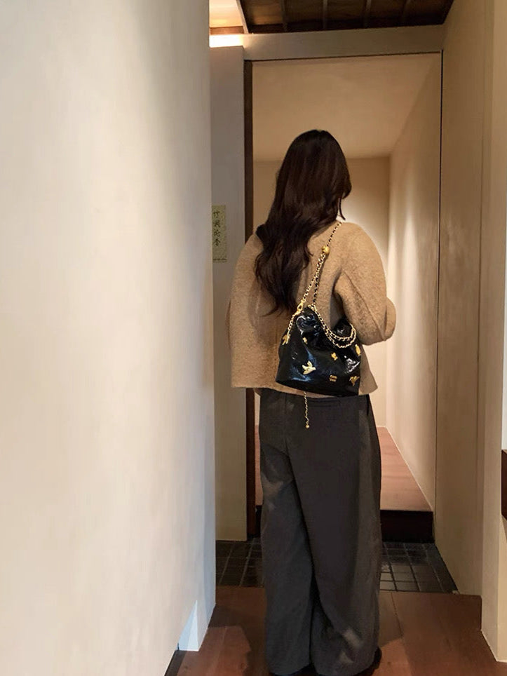 Ava Bold Bucket Bag