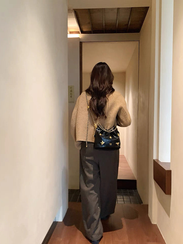 Ava Bold Bucket Bag