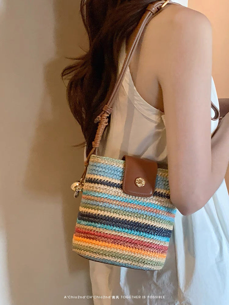 Twist Hue Crossbody Bag