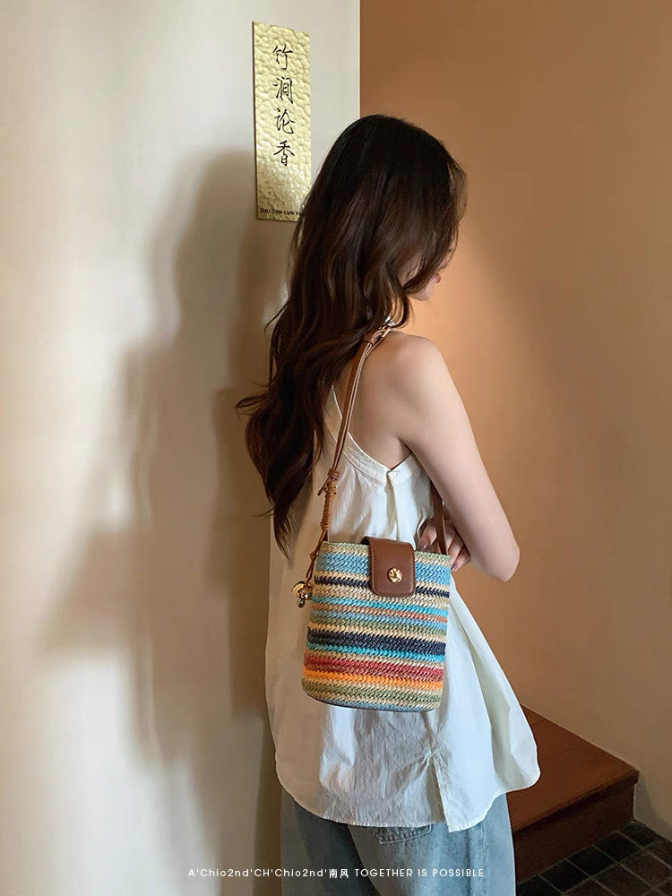 Twist Hue Crossbody Bag