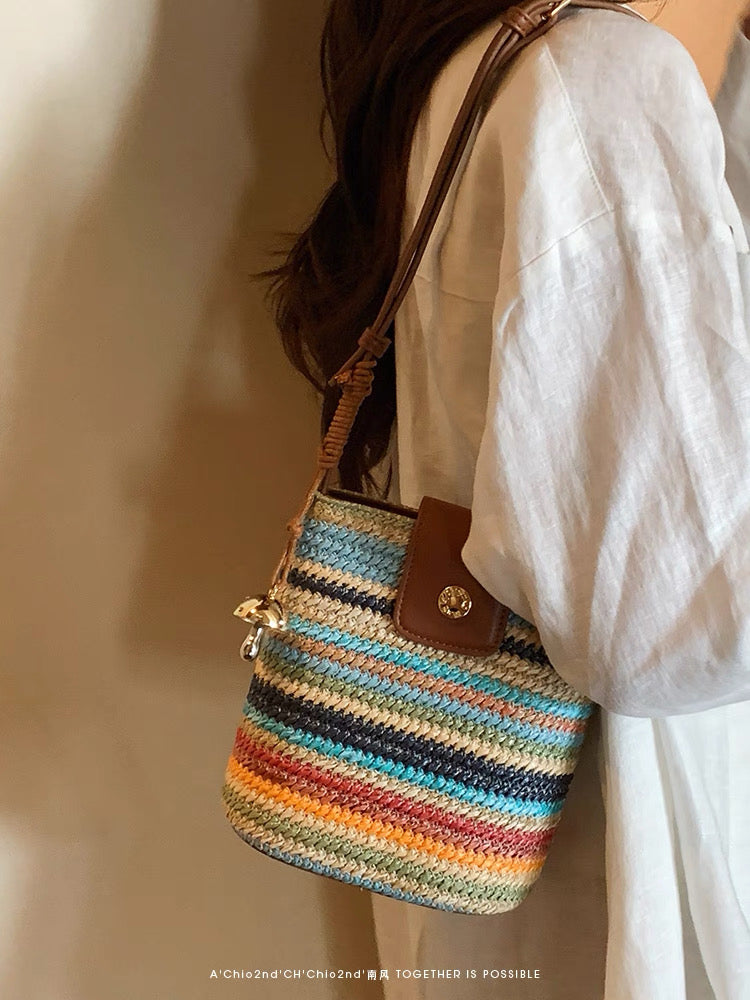 Twist Hue Crossbody Bag