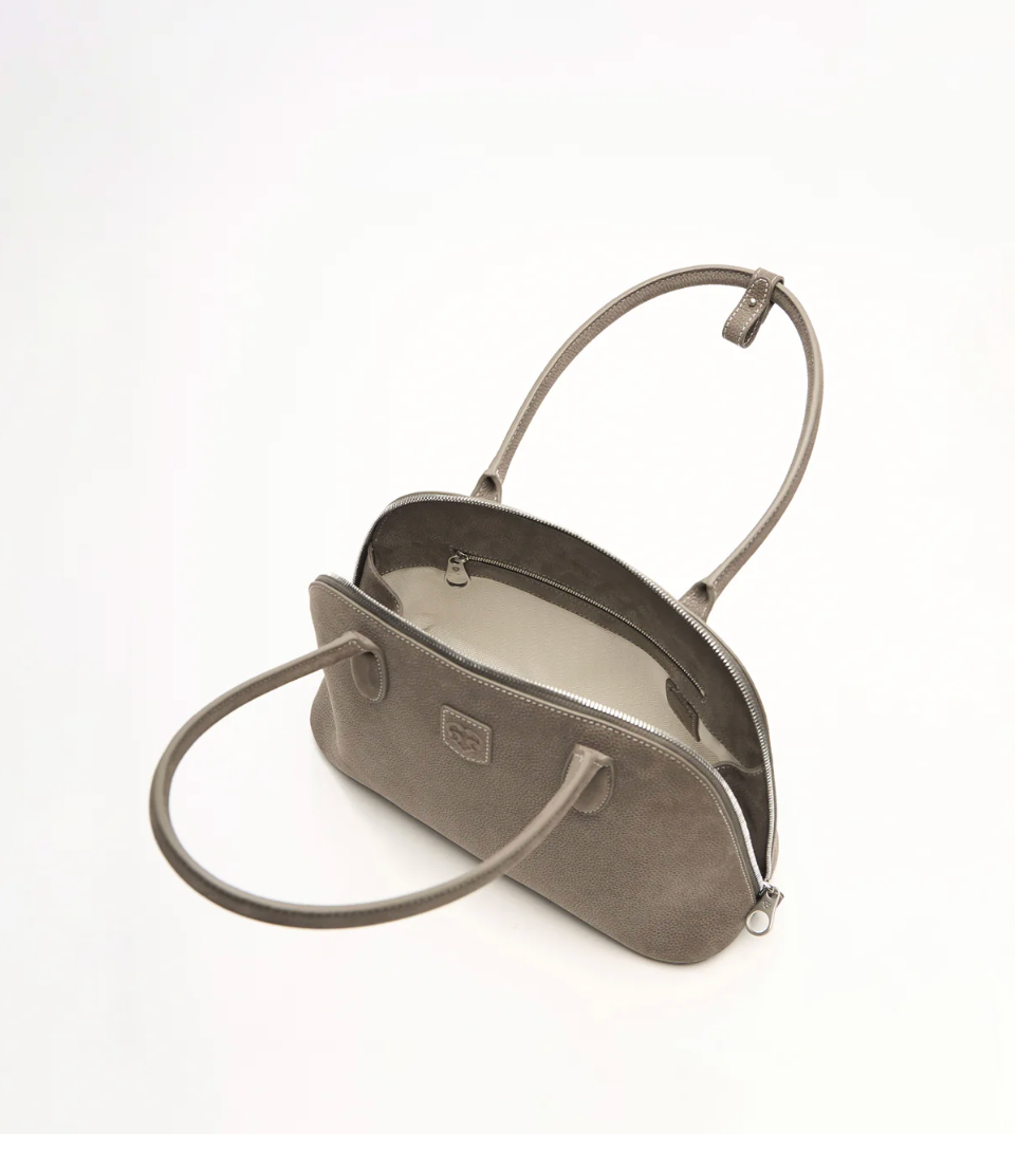 Beersister Shell Shoulder Bag